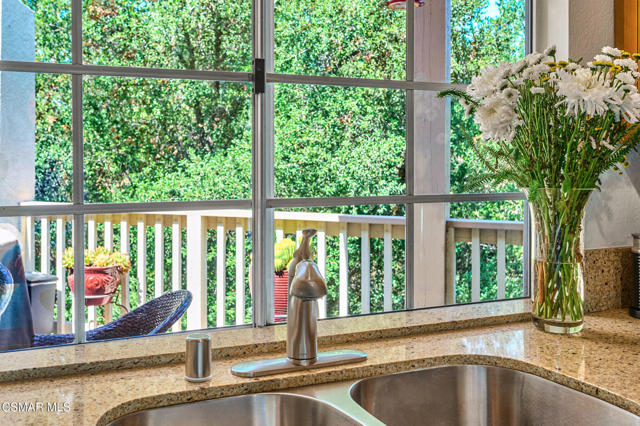 675 Oak Run Trail, Oak Park CA: https://media.crmls.org/mediaz/46a1d661-ae21-4936-a5f8-ce0a65b42c45.jpg