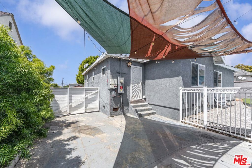 46A1E685 1D58 48B2 8356 27Ac74Abac6D 10236 S 1St Avenue, Inglewood, Ca 90303 &Lt;Span Style='BackgroundColor:transparent;Padding:0Px;'&Gt; &Lt;Small&Gt; &Lt;I&Gt; &Lt;/I&Gt; &Lt;/Small&Gt;&Lt;/Span&Gt;