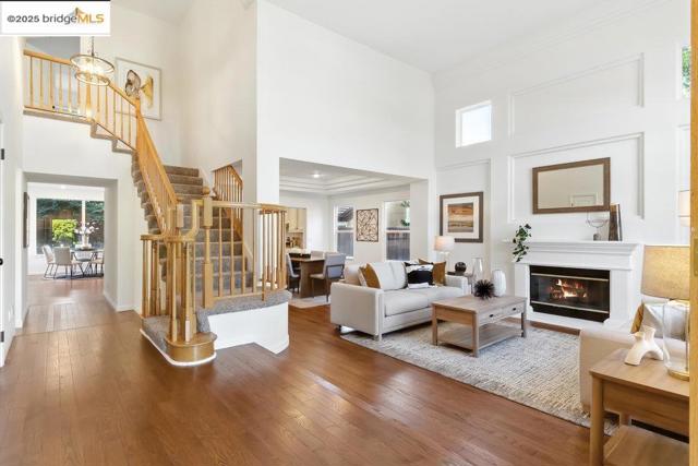 205 Dandelion Ln, San Ramon CA: https://media.crmls.org/mediaz/46a1f2f8-8739-4c43-94db-4e9f86ca3f3e.jpg