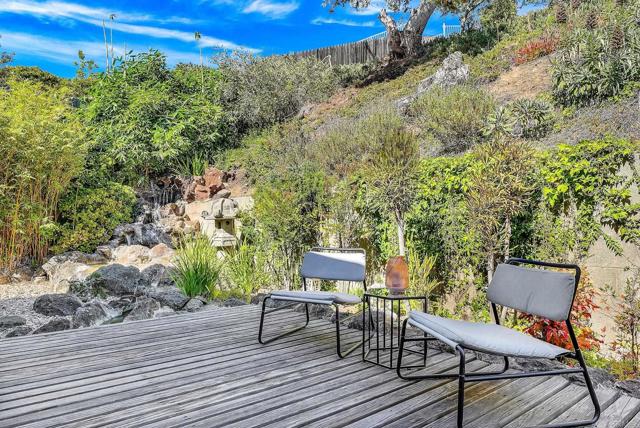 2347 Greenwing Drive, San Diego CA: https://media.crmls.org/mediaz/46a2adf6-7784-4043-b49b-5f72bc821d73.jpg
