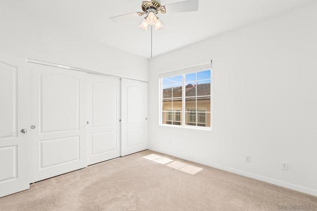616 Marlin Ln, Carlsbad CA: https://media.crmls.org/mediaz/46a2ff34-9de1-4b47-9127-7720dcef4815.jpg