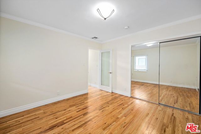 2376 Dewey Street, Santa Monica CA: https://media.crmls.org/mediaz/46a35074-9388-4581-b6b9-13fc729b5a6e.jpg
