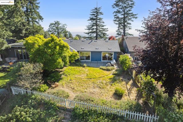 6824 Wilton Dr, Oakland CA: https://media.crmls.org/mediaz/46a44007-8ea1-448a-b5b5-00d9e3f2a70c.jpg