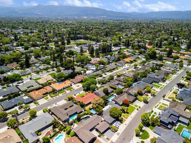 1462 Robsheal Drive, San Jose CA: https://media.crmls.org/mediaz/46a4af9f-9516-44e7-8ed8-b694bf54ef05.jpg