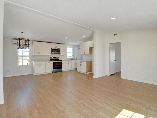 07-2204 Ocean Side Avenue-7