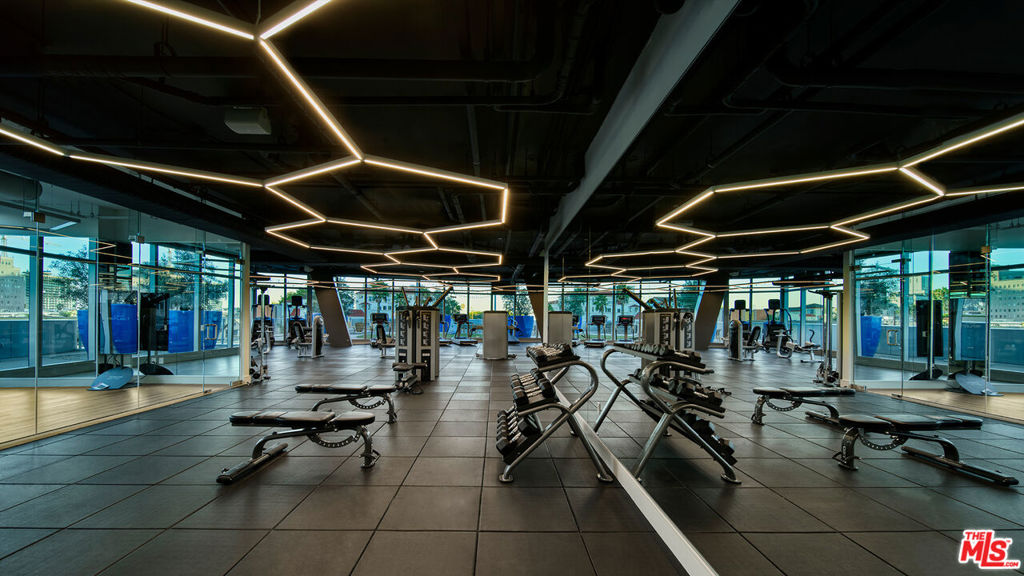 https://media.crmls.org/mediaz/46a508fe-4742-4422-8af8-40f79cf116cf.jpg?preset=X-Large