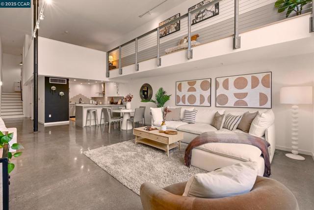 1200 65Th St, Emeryville CA: https://media.crmls.org/mediaz/46a6324d-f876-419f-a4ca-2c620e196518.jpg