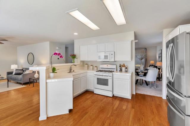 9642 Eagle Hills Way, Gilroy CA: https://media.crmls.org/mediaz/46a64a52-2c65-4fdc-9c10-bf43af3f633c.jpg