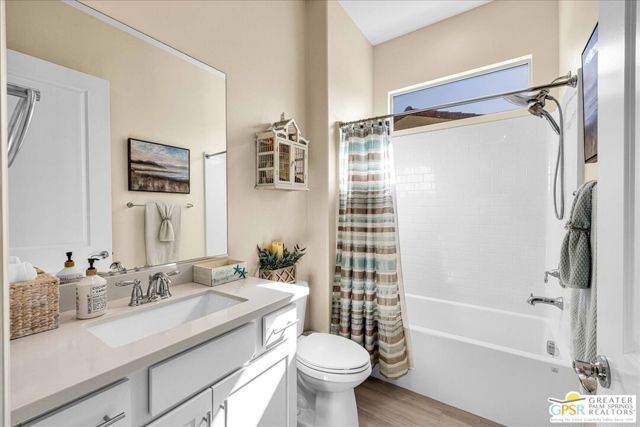 28 Chablis, Rancho Mirage CA: https://media.crmls.org/mediaz/46a692a5-34d0-4a86-b15d-cfcdcc7bef57.jpg