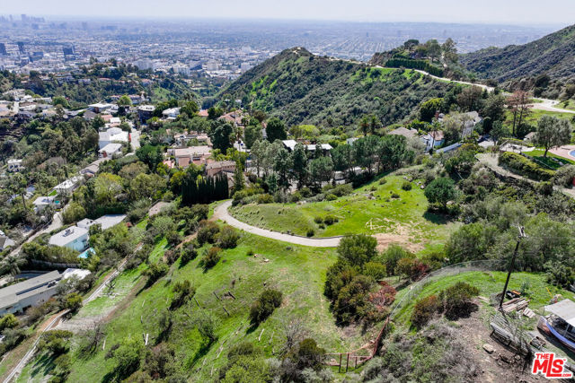 2666 Larmar Road, Los Angeles CA: https://media.crmls.org/mediaz/46a6bdea-cf45-475a-babc-d32a6f8653bc.jpg