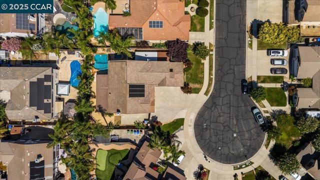 1669 Albani Place, Brentwood CA: https://media.crmls.org/mediaz/46a71e51-c872-4f32-82ca-965044bced60.jpg