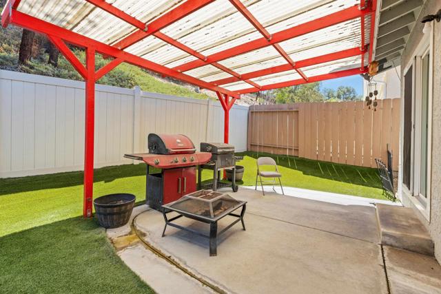 Detail Gallery Image 20 of 22 For 8449 Snow White Dr, El Cajon,  CA 92021 - 3 Beds | 2 Baths