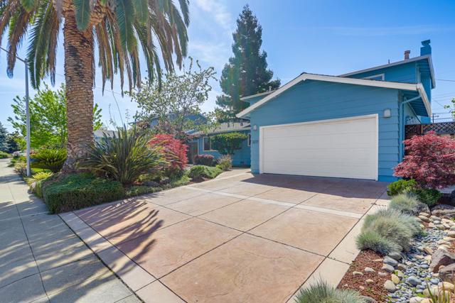 Image 4 of 39 For 3271 Catalina Avenue