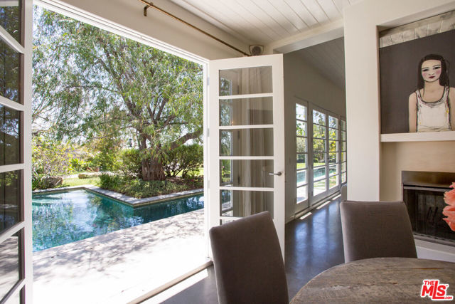 3220 Tahoe Place, Los Angeles CA: https://media.crmls.org/mediaz/46a952b8-21d2-4866-aea4-a3d6c3fc98f2.jpg