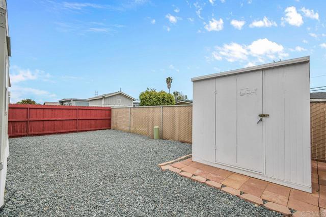 2950 Iris Ave, San Diego CA: https://media.crmls.org/mediaz/46a953fe-fcce-4a46-a3a2-5f6694acb3ba.jpg