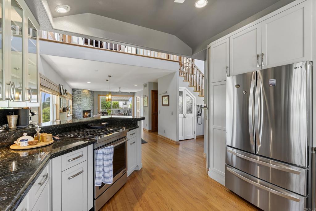 5618 Bellevue Avenue - photo 9