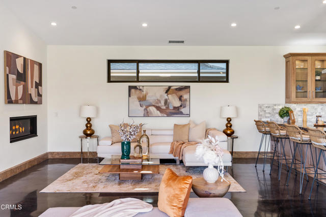 5572 Rainier Street, Ventura CA: https://media.crmls.org/mediaz/46a9c55b-408a-4d04-bbc6-2f3f52dc9b6a.jpg