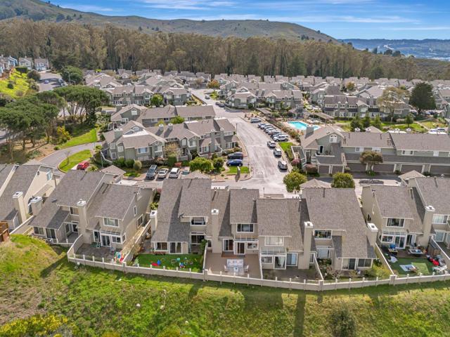 110 Cityview Drive, Daly City CA: https://media.crmls.org/mediaz/46aab97b-51db-4935-8398-c90d7b939846.jpg