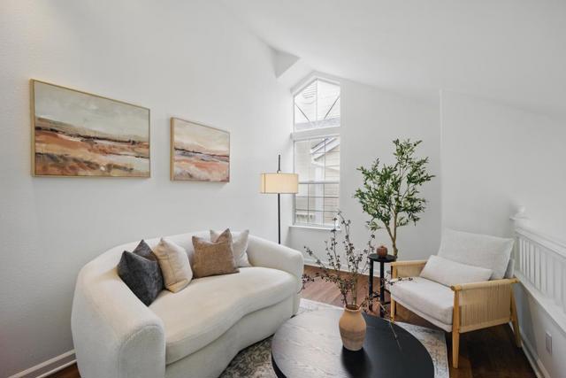7 Moonlight Court, South San Francisco CA: https://media.crmls.org/mediaz/46ab9a90-1800-4ec9-8d54-6a64e6e9fb54.jpg