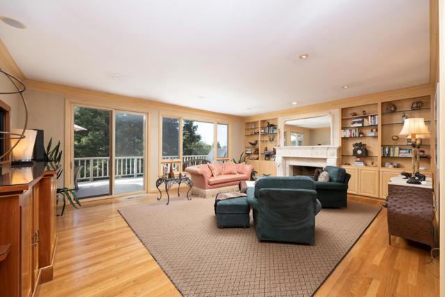 1162 Barroilhet Drive, Hillsborough CA: https://media.crmls.org/mediaz/46abe7f8-13ee-44c4-a966-63e704900e30.jpg
