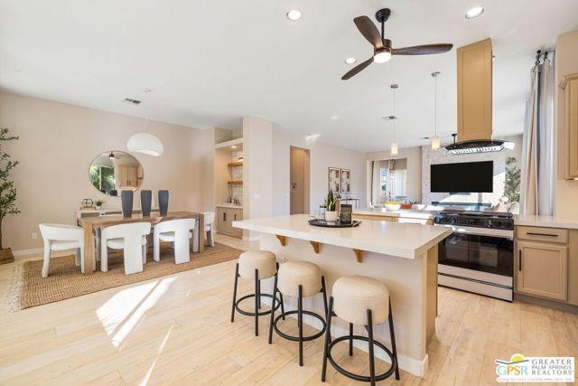35871 Calle Raphael, Cathedral City CA: https://media.crmls.org/mediaz/46ac0d99-03c9-47ff-b459-0386ac1ade72.jpg