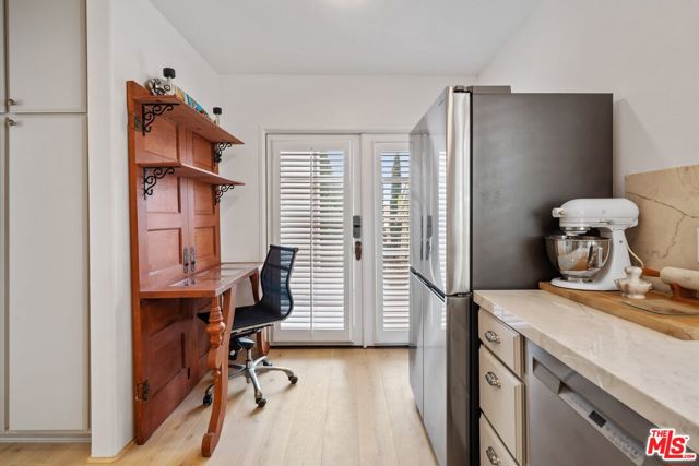 2116 3rd Street, Santa Monica CA: https://media.crmls.org/mediaz/46ac2823-d44f-469b-b475-f4fd09b80954.jpg