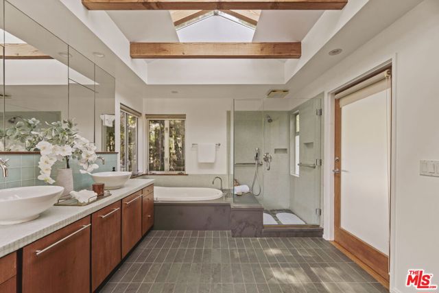8630 Allenwood Road, Los Angeles CA: https://media.crmls.org/mediaz/46ac5cfb-2b3e-4626-9d4c-255051bf266f.jpg