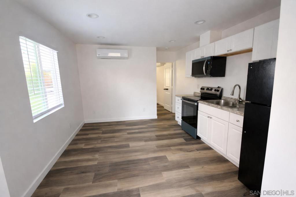 636 Aster St - photo 3