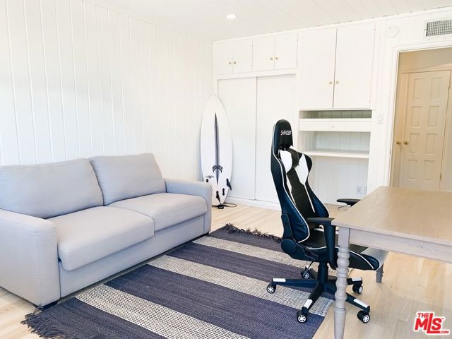 251 Monte Grigio Drive, Pacific Palisades CA: https://media.crmls.org/mediaz/46ae0d4d-f989-47fe-8ff8-2439680b1080.jpg