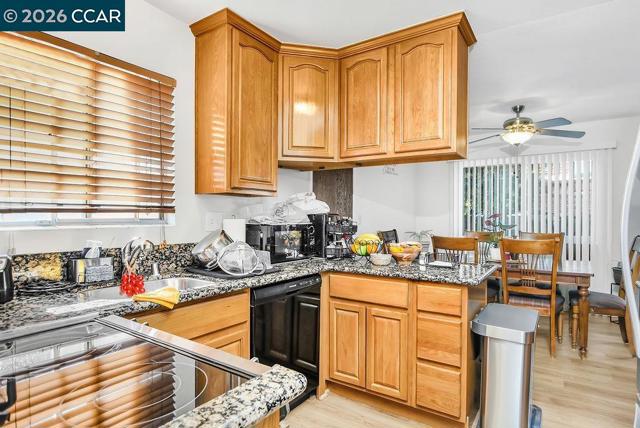 5218 5222 Norma Way, Livermore CA: https://media.crmls.org/mediaz/46aed2f9-11c2-494f-b206-8511aa483a08.jpg