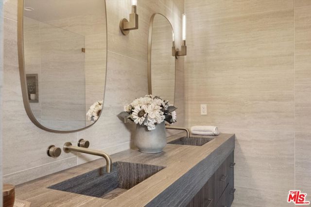 13949 Cumpston Street, Sherman Oaks CA: https://media.crmls.org/mediaz/46aedce7-43d5-44f9-934e-b39fb818278e.jpg