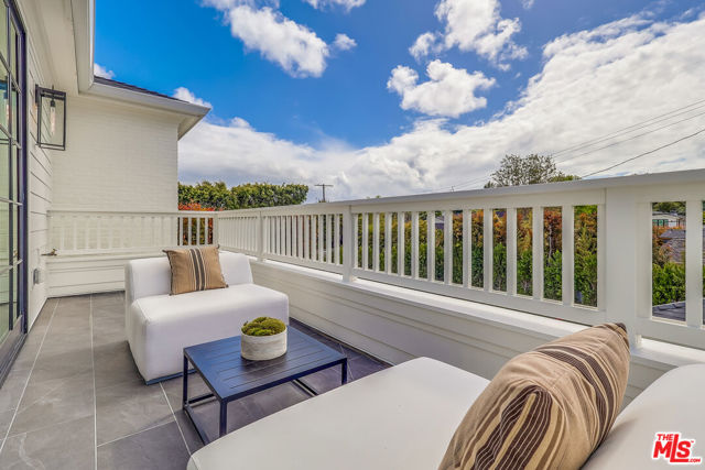 Drew Fenton | 427 N Bundy Drive Los Angeles CA | MLS: 7182819