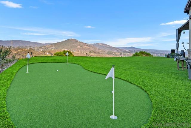 3881 Rancho Summit Dr, Encinitas CA: https://media.crmls.org/mediaz/46aff7a5-43cf-4cee-95c2-31b8d3abd2cc.jpg
