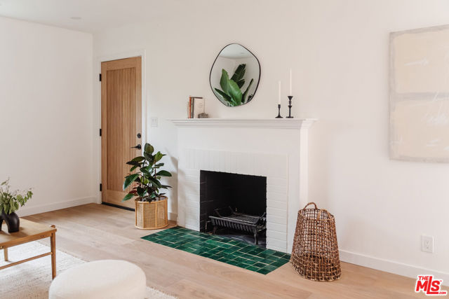 3501 Hillcrest Drive, Los Angeles CA: https://media.crmls.org/mediaz/46b032a7-3b70-4102-96a7-0921df51878c.jpg