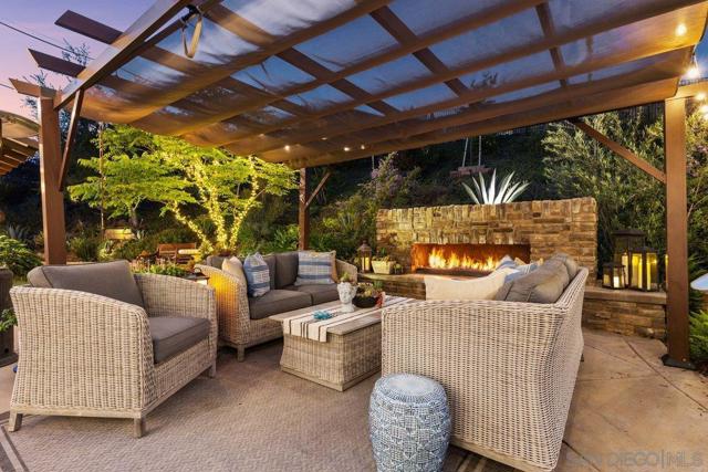1217 Stockton Pl, Escondido CA: https://media.crmls.org/mediaz/46b098b4-c3f9-478f-833e-7c5d388c380c.jpg