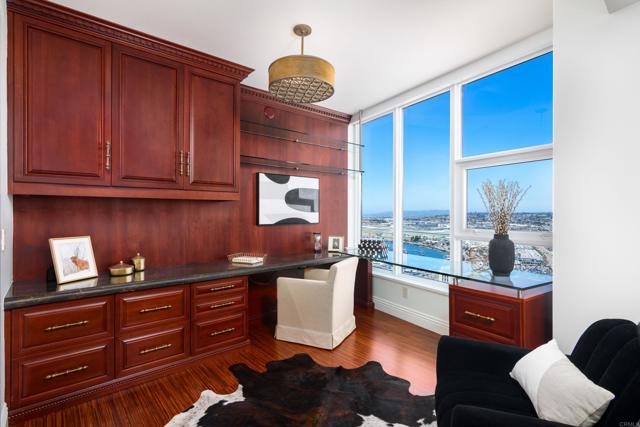 1325 Pacific Highway, San Diego CA: https://media.crmls.org/mediaz/46b0fcaf-1c3f-4487-b87d-8c16f923f5d6.jpg