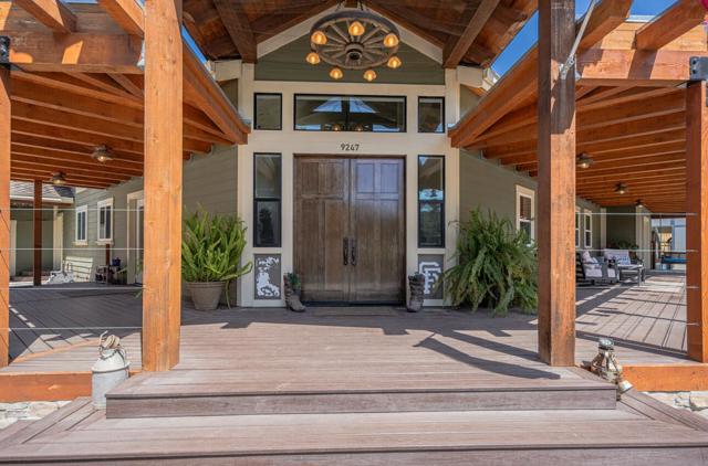 9247 Holly Hill Drive, Salinas CA: https://media.crmls.org/mediaz/46b166ff-4444-4a03-aeec-5774f711b4ea.jpg