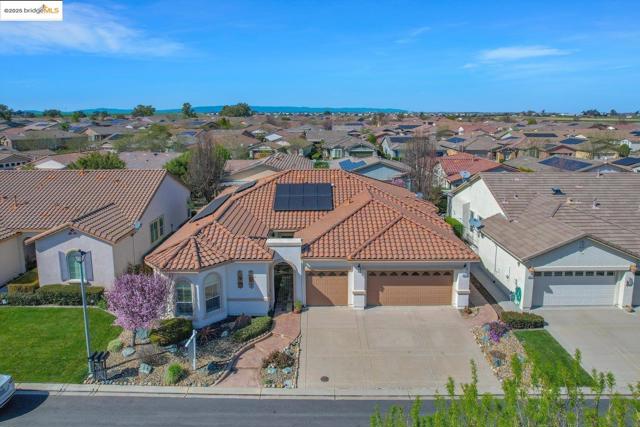 517 Marianna PL, Rio Vista CA: https://media.crmls.org/mediaz/46b19f27-ffaa-4adc-933b-078a7f95e885.jpg