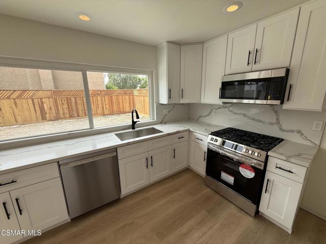 2203 Marter Court, Simi Valley CA: https://media.crmls.org/mediaz/46b1e58c-e49d-4731-ae57-02fb6c2e6784.jpg