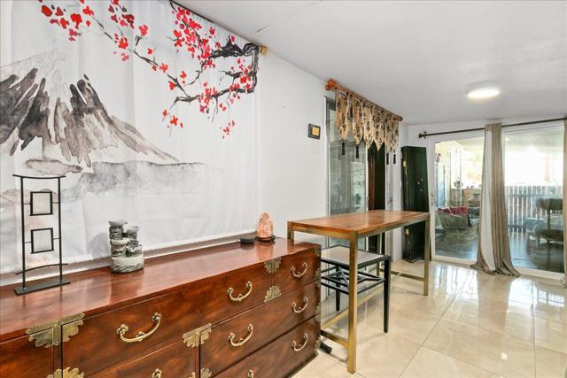 36 Club Circle Drive, Palm Springs CA: https://media.crmls.org/mediaz/46b294b7-760f-434f-aeec-96186c76c145.jpg