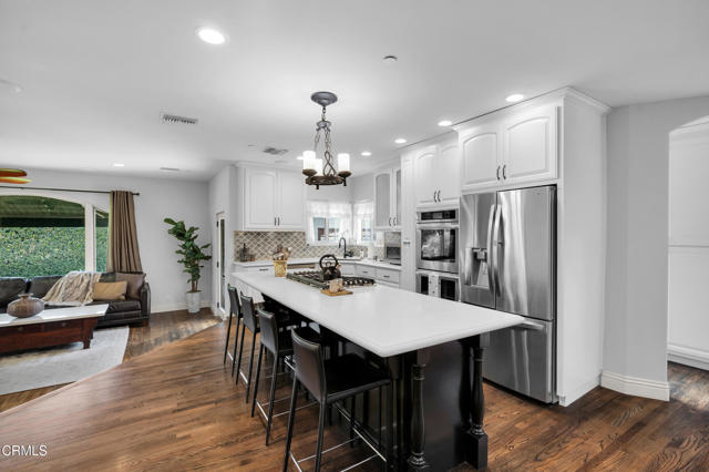 171 N Sunset Place, Monrovia CA: https://media.crmls.org/mediaz/46b3114b-6a9f-4a86-9bd0-b9d4b1df467e.jpg