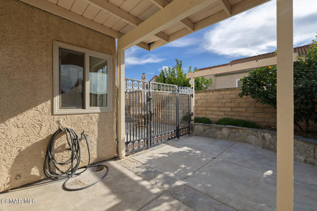 15494 Kernvale Avenue, Moorpark CA: https://media.crmls.org/mediaz/46b3796c-b397-4a2f-bafc-68c3ff87c151.jpg