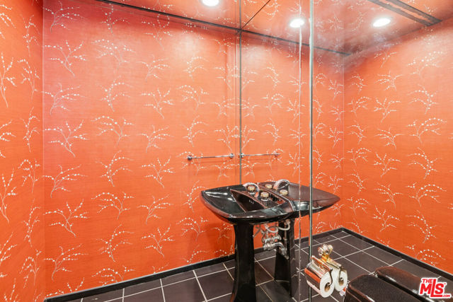 10430 Wilshire Boulevard, 1505 photo 18