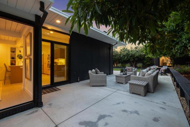 1651 Lexington, San Mateo CA: https://media.crmls.org/mediaz/46b495fe-fffa-443d-babd-006ca40992f7.jpg
