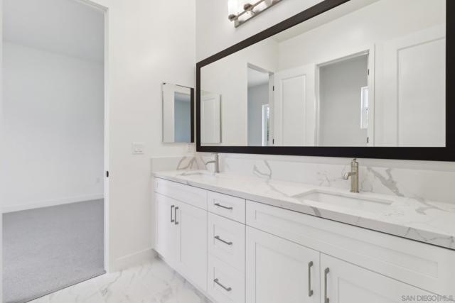 2745 Alexander Dr, Escondido CA: https://media.crmls.org/mediaz/46b4a0c8-5356-4fcc-83d4-033237b9f1ff.jpg