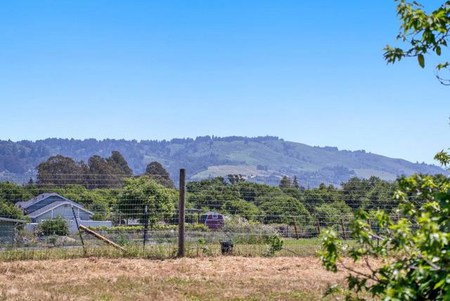 277 Wheelock Road, Corralitos CA: https://media.crmls.org/mediaz/46b4a933-3106-4ee3-b271-a8a7218dc59c.jpg