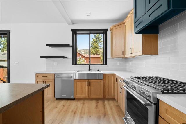 457 E Angeles Boulevard, Big Bear CA: https://media.crmls.org/mediaz/46b58397-1ae6-4a6b-b4ca-3b6f83dc95ad.jpg
