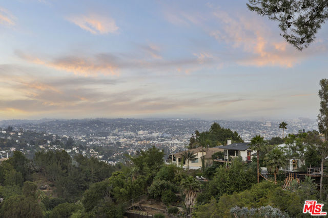 2600 Carman Crest Drive, Los Angeles CA: https://media.crmls.org/mediaz/46b719f6-ecc9-4f82-8f10-2eaa04da84b5.jpg