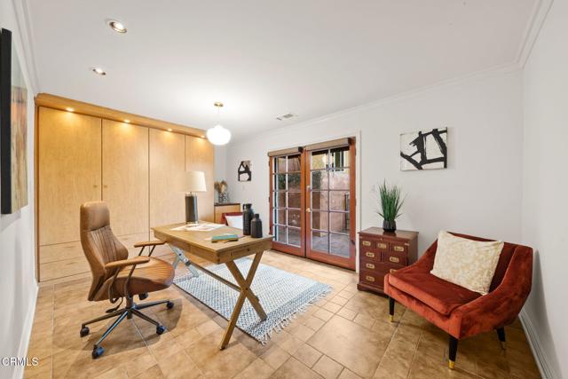 Detail Gallery Image 26 of 36 For 1038 Oban Dr, Los Angeles,  CA 90065 - 3 Beds | 3 Baths