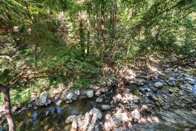 9609 E Zayante Road, Felton CA: https://media.crmls.org/mediaz/46b8fa26-ff80-4cd2-abe3-5ba3d63b1a31.jpg
